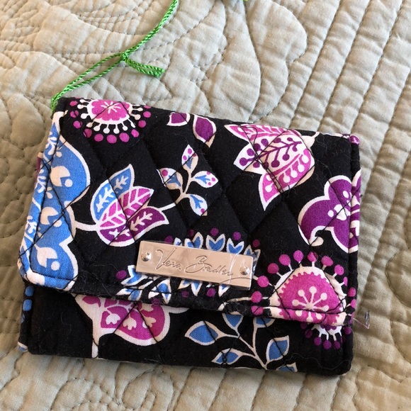 Vera Bradley Handbags - Vera Bradley wallet